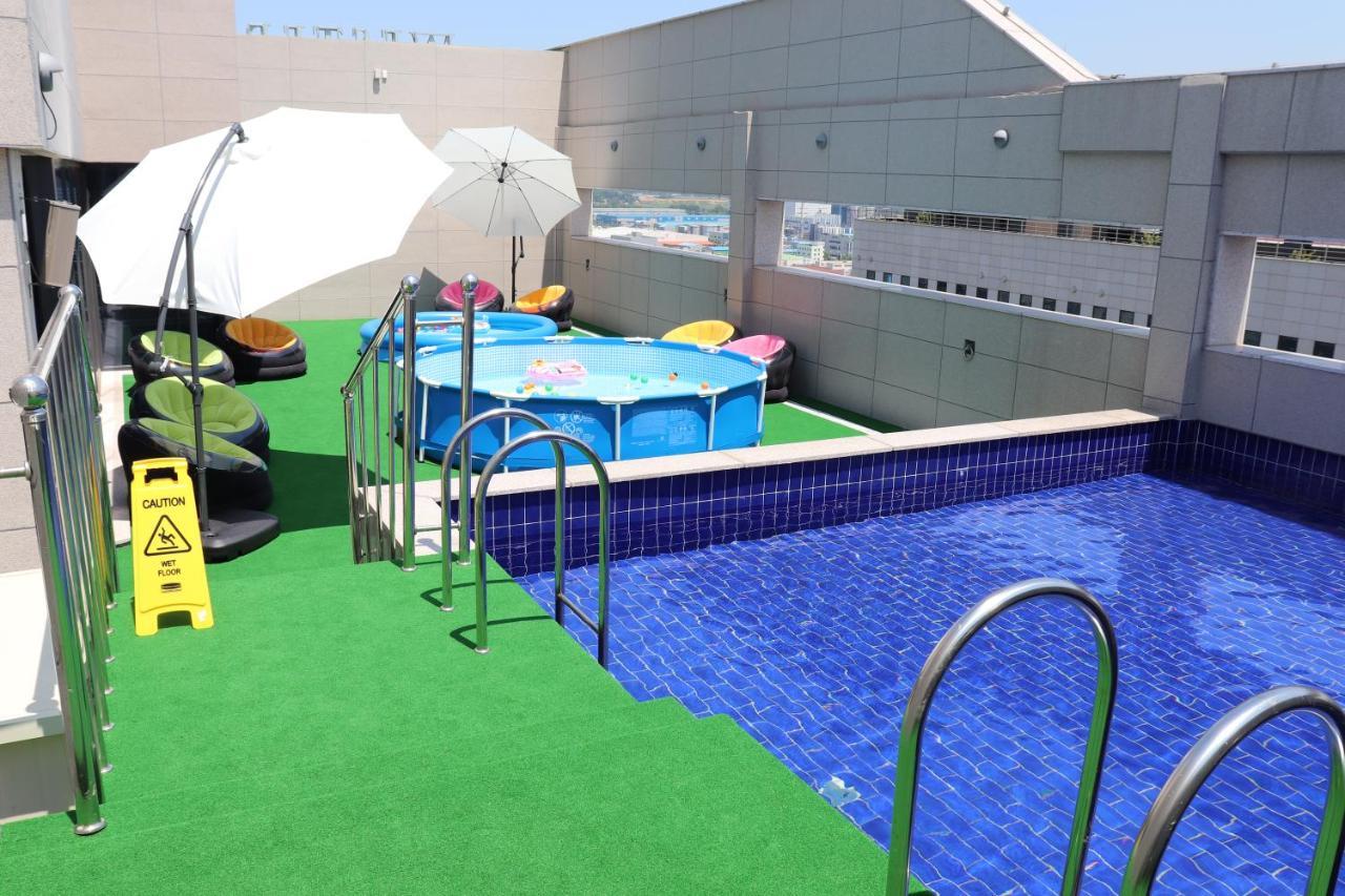 פייונגטק Western Bay Marina Hotel מראה חיצוני תמונה