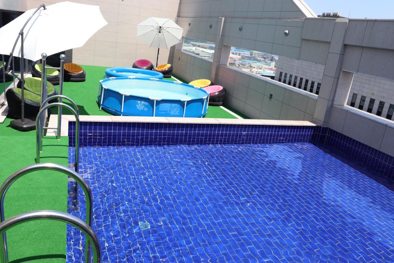 פייונגטק Western Bay Marina Hotel מראה חיצוני תמונה