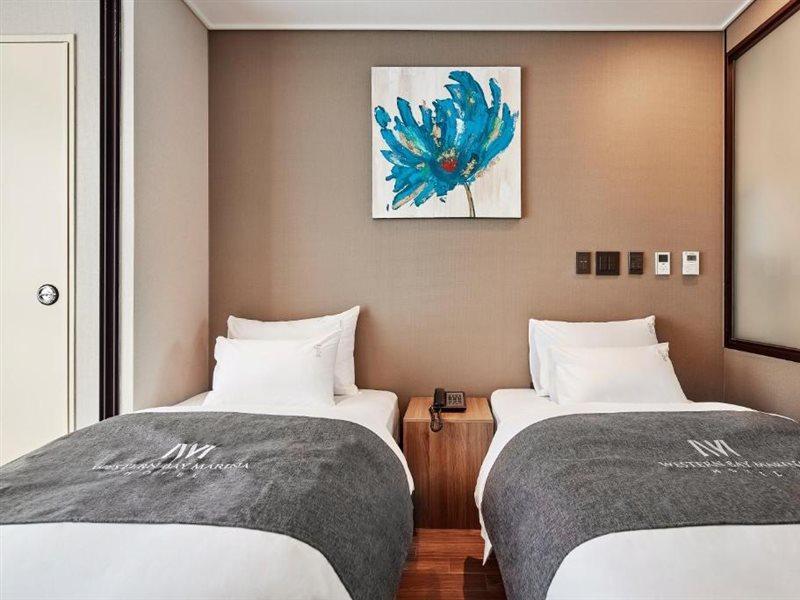 פייונגטק Western Bay Marina Hotel מראה חיצוני תמונה