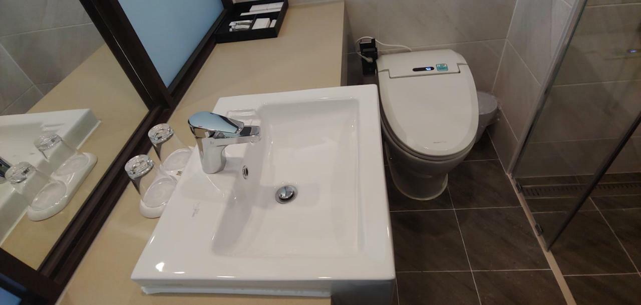 פייונגטק Western Bay Marina Hotel מראה חיצוני תמונה