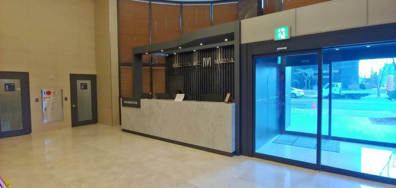 פייונגטק Western Bay Marina Hotel מראה חיצוני תמונה