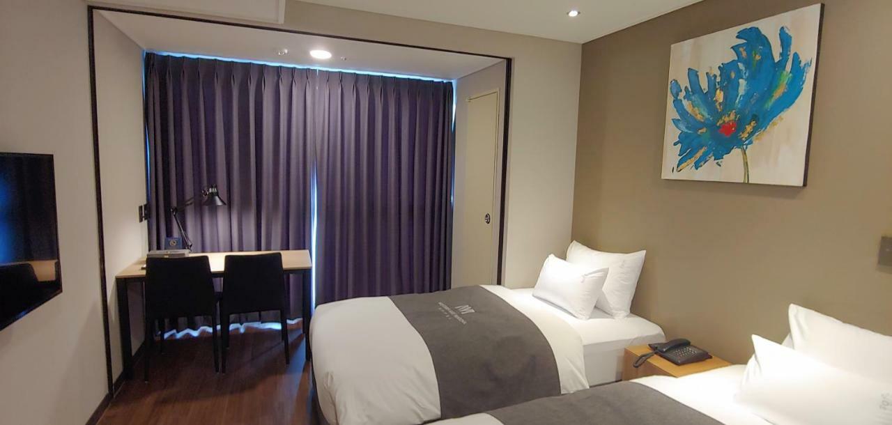פייונגטק Western Bay Marina Hotel מראה חיצוני תמונה