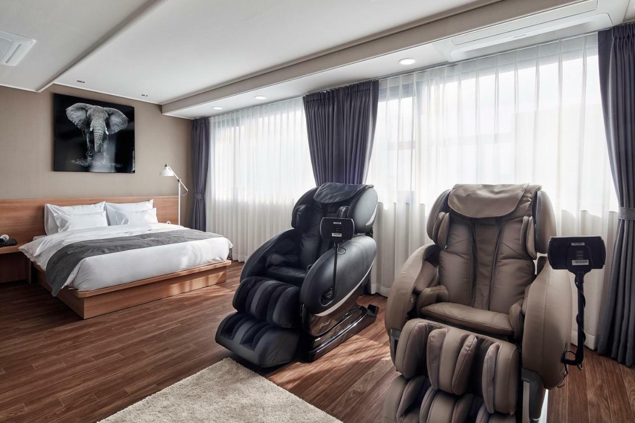 פייונגטק Western Bay Marina Hotel מראה חיצוני תמונה